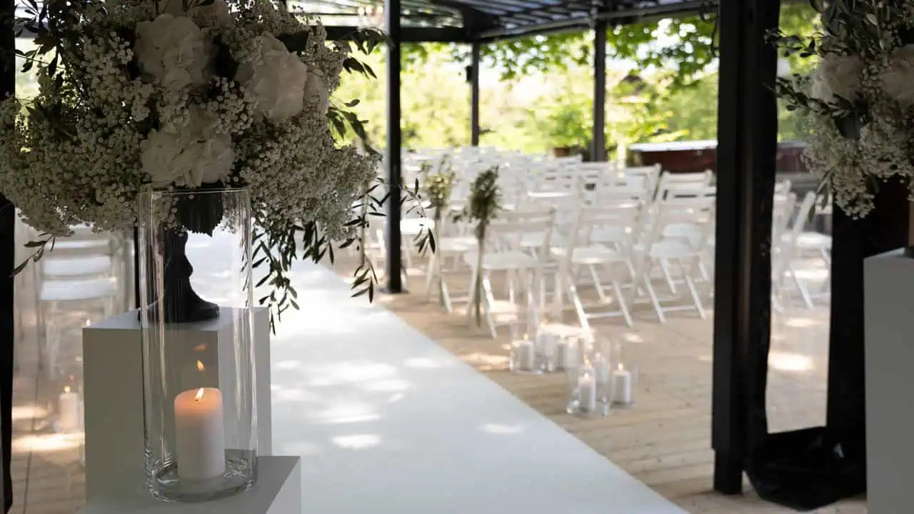 Olivendekoration für den Hochzeitsgang