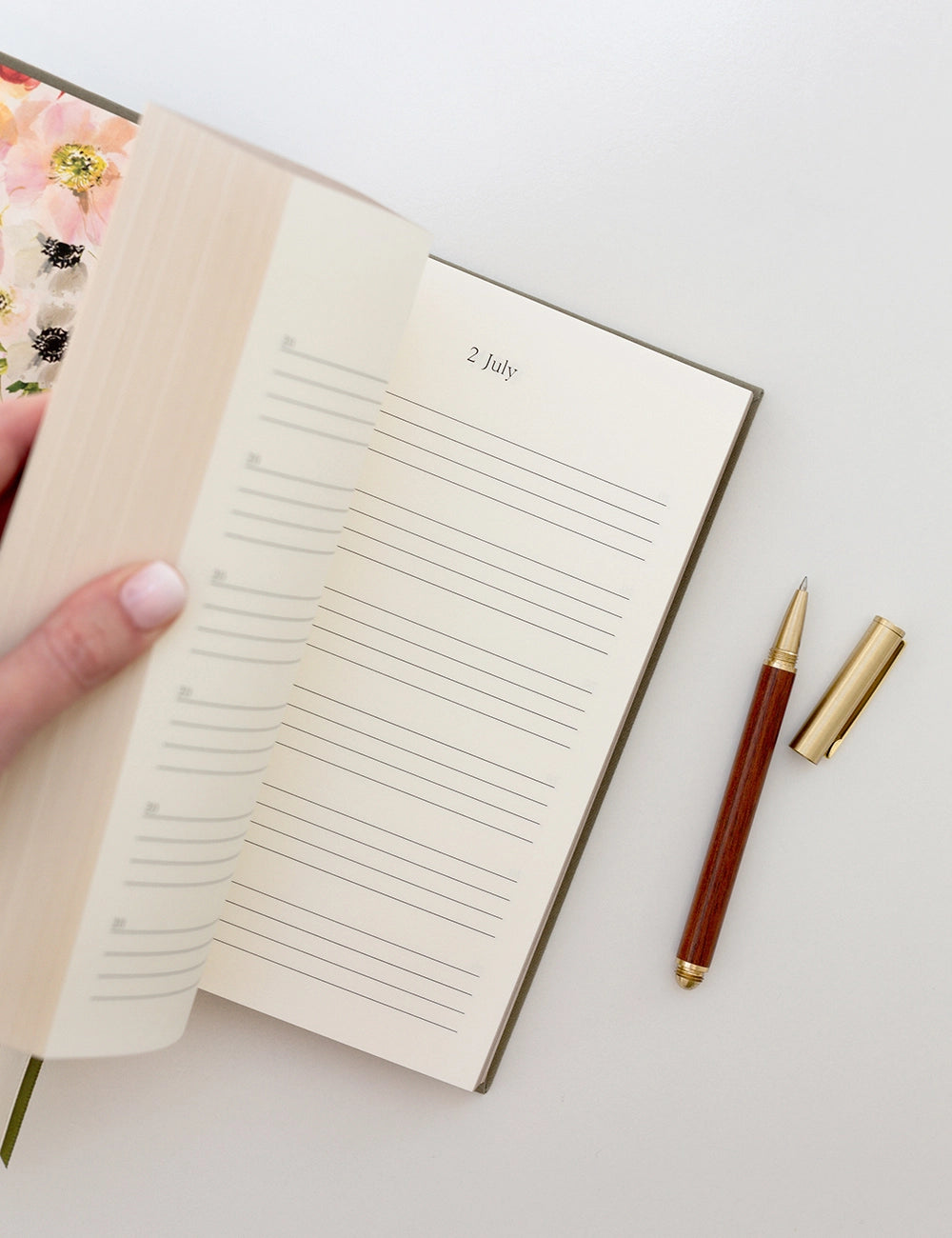 5-Jahres-Tagebuch – Eleganz trifft auf Zeitreise Buch