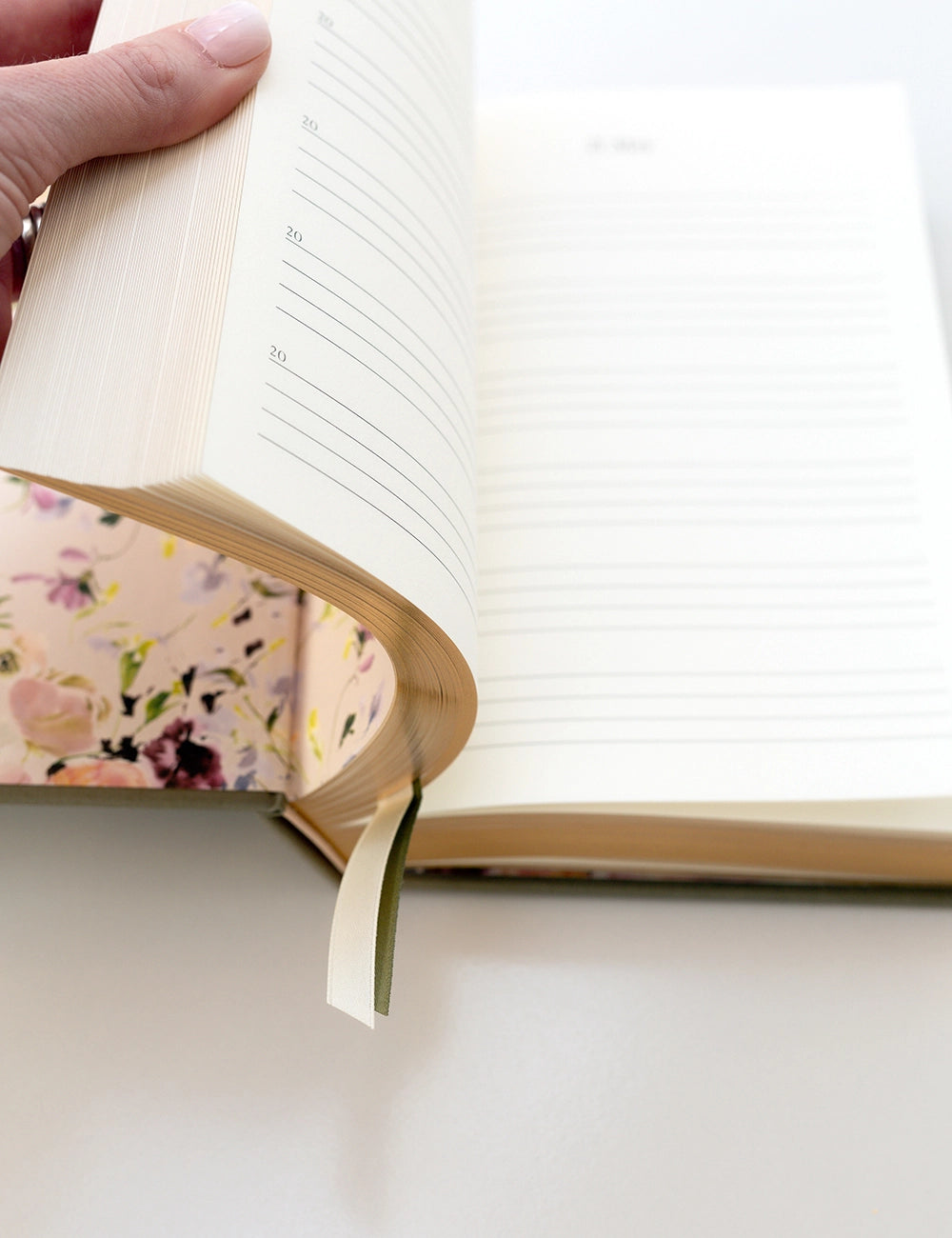 5-Jahres-Tagebuch – Eleganz trifft auf Zeitreise Buch