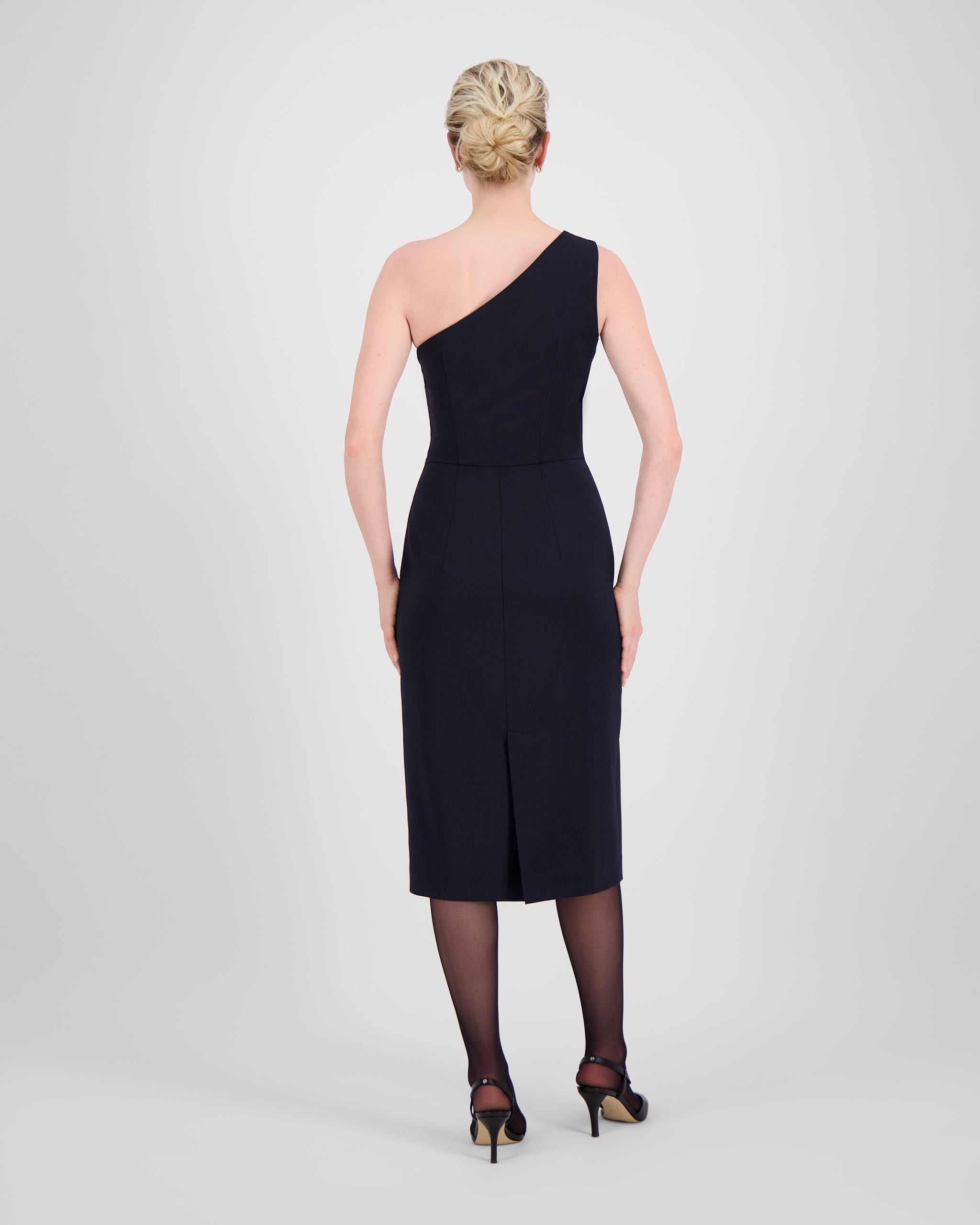 Asymmetrisches Kleid aus Merinowolle Asymmetrisches-Kleid-aus-Merinowolle-back