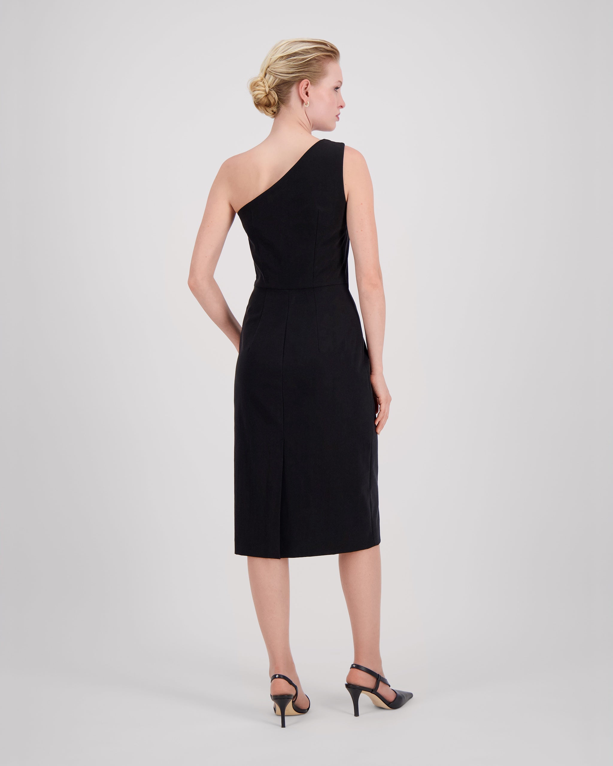 Asymmetrisches Kleid aus Tencel asymmetrisches-kleid-aus-tencel-back
