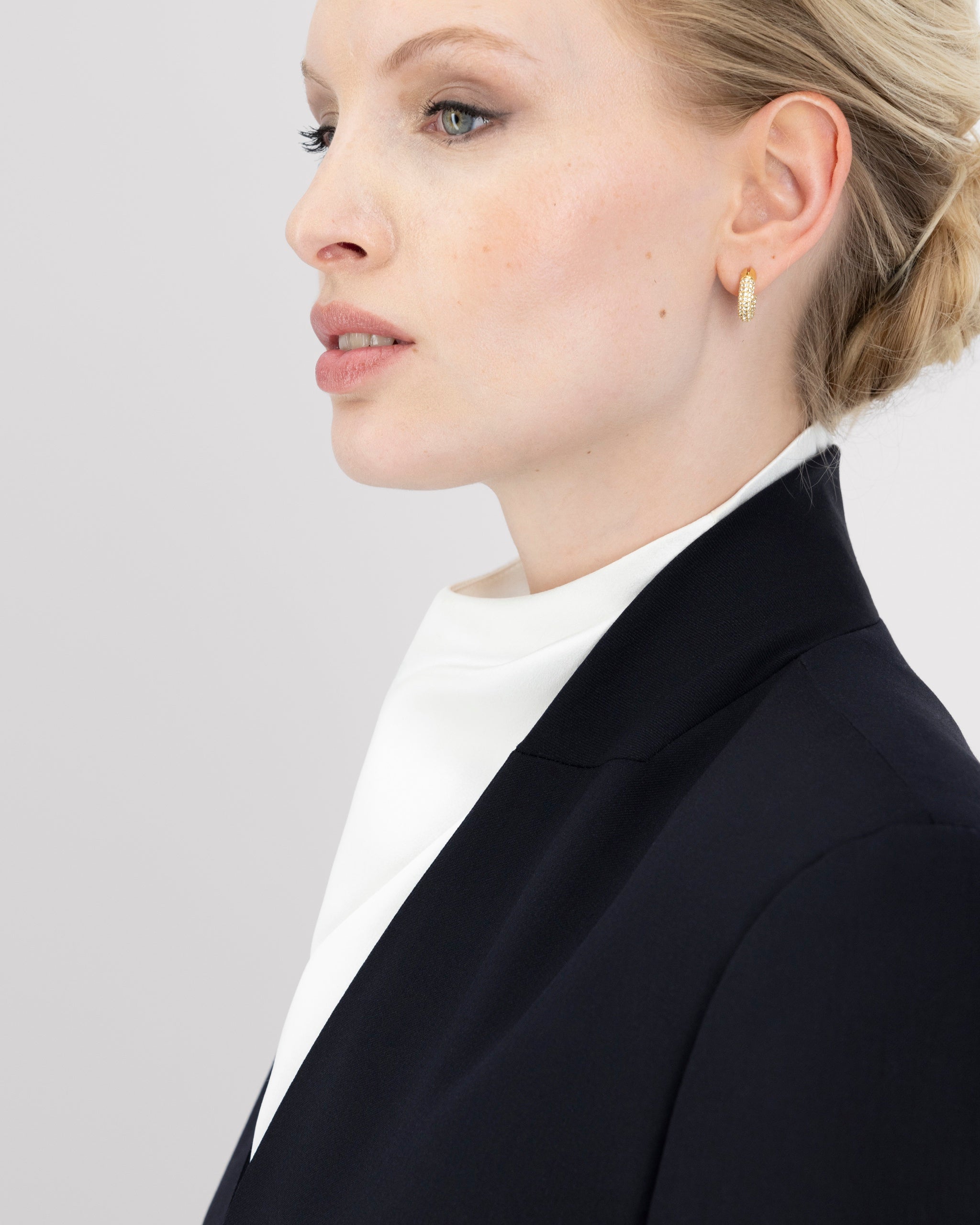Ausdrucksstarker Blazer aus Merinowolle ausdrucksstarker-blazer-aus-merinowolle-2