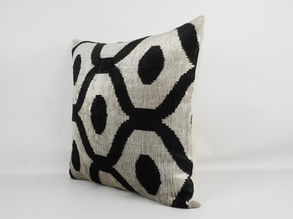 Kissen offwhite-schwarz Kissen