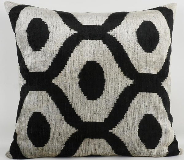 Kissen offwhite-schwarz Kissen