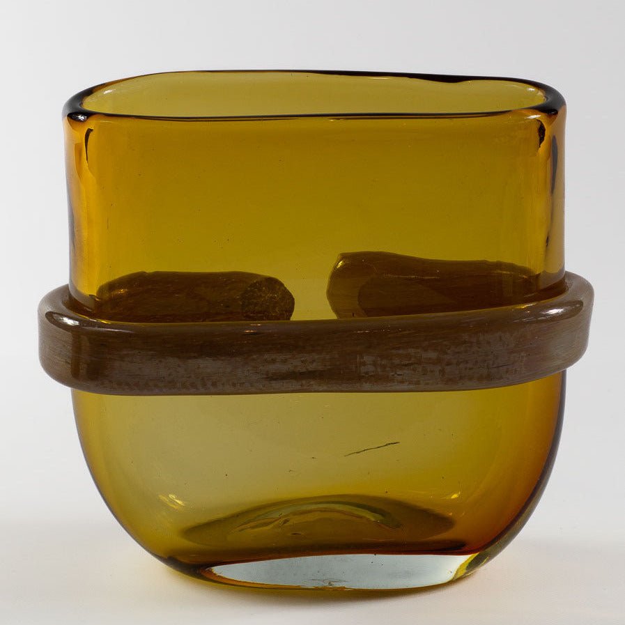 Ovale Glas-Vase CORREA in Amber ovale-glas-vase-correa-in-amber-553458