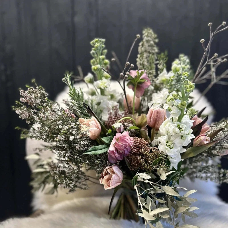 Floristik Arrangement Premium – handgebundener Blumenstrauss am Zürichsee