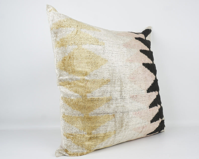 Kissen Offwhite-Schwarz-Rose