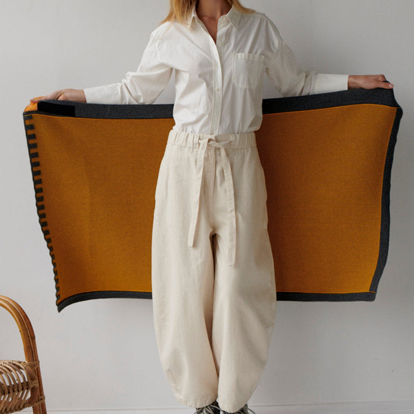 Eleganter Woll-Wickel mit Leder-Verschluss - James Grau-Orange