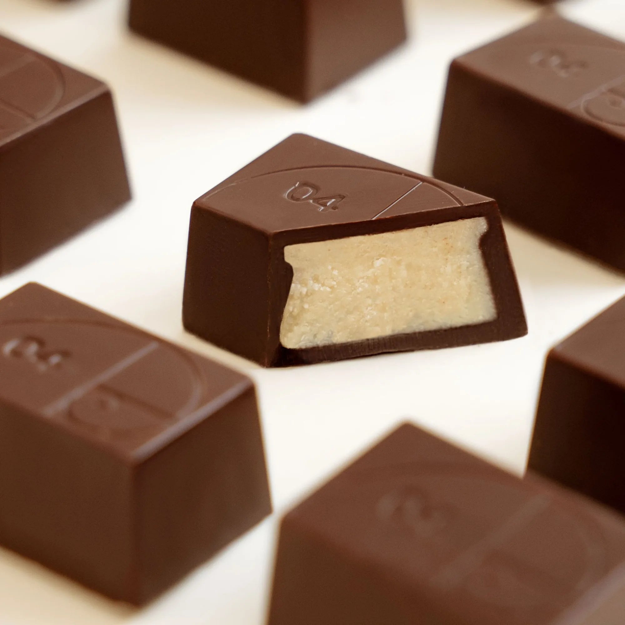 Parmesan-Pralinen-Geschenkbox – „L’Originale“ Praline-cioccolato-e-Parmigiano-Reggiano_4