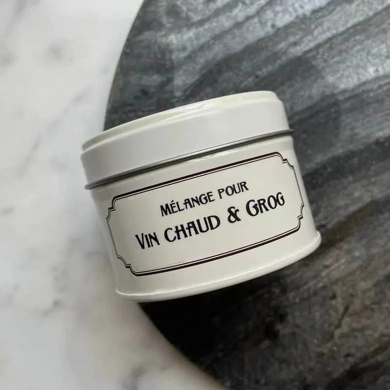 Mischung aus Glühwein und Grog Gewürze