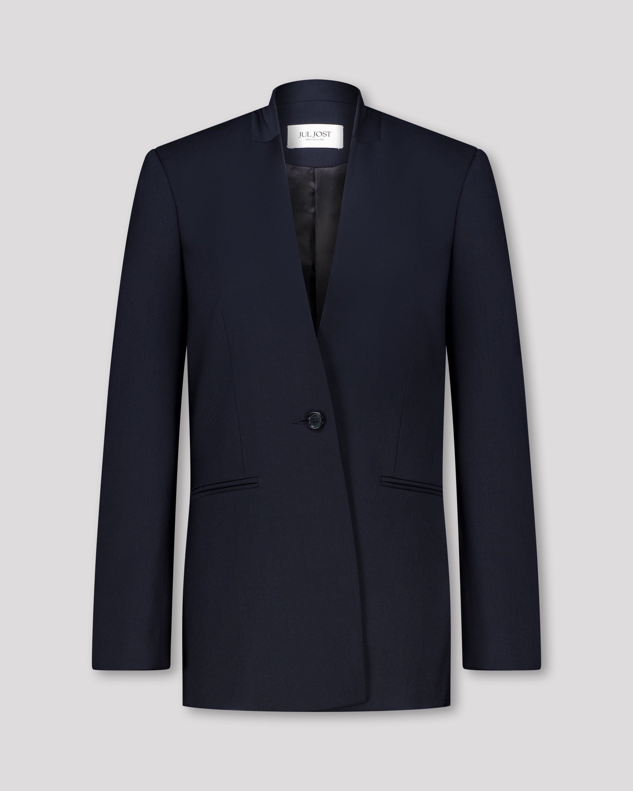 Ausdrucksstarker Blazer aus Merinowolle ausdrucksstarker-blazer-aus-merinowolle
