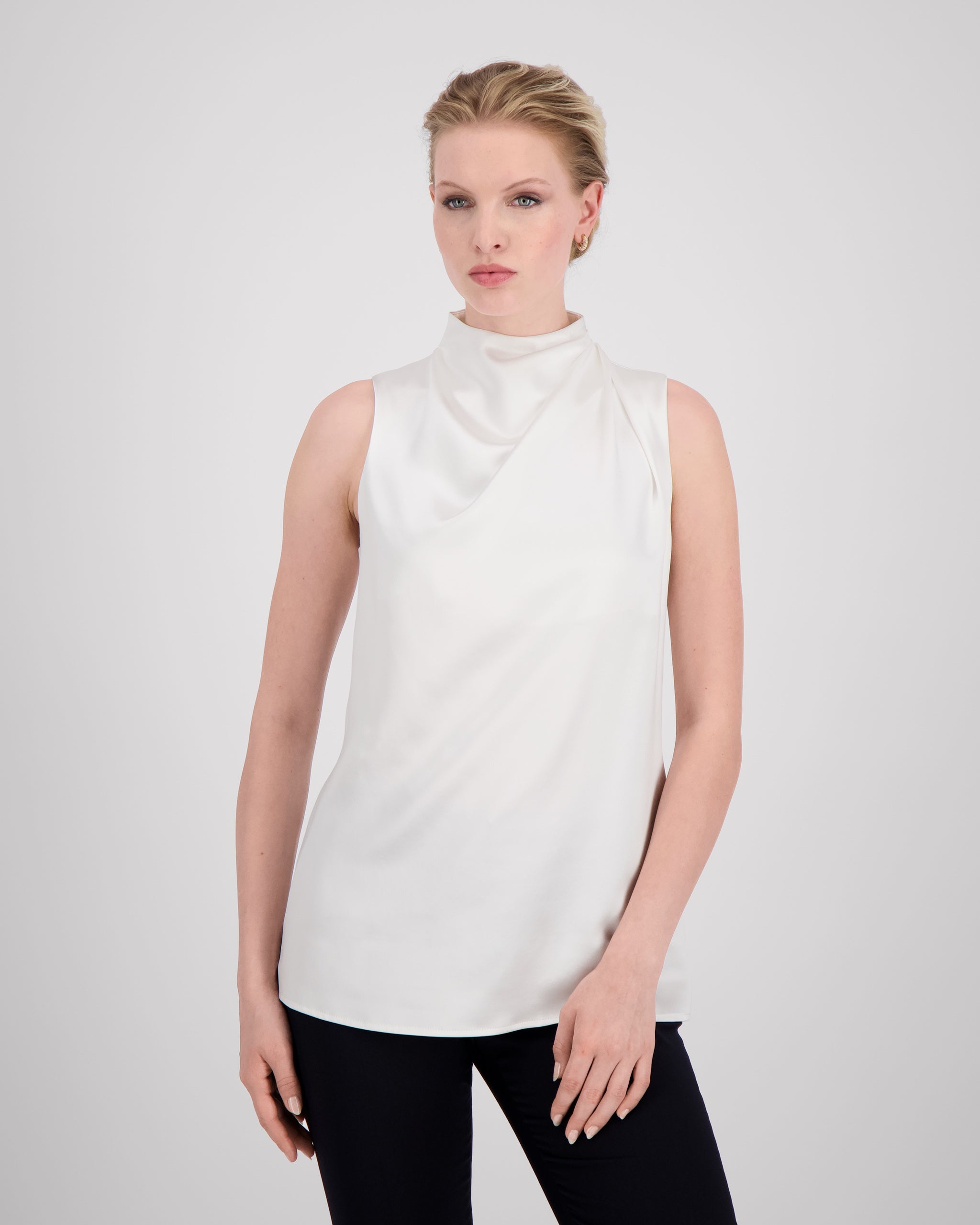 Drapiertes Top aus reiner Peace Silk drapiertes-top-aus-reiner-peace-silk-front