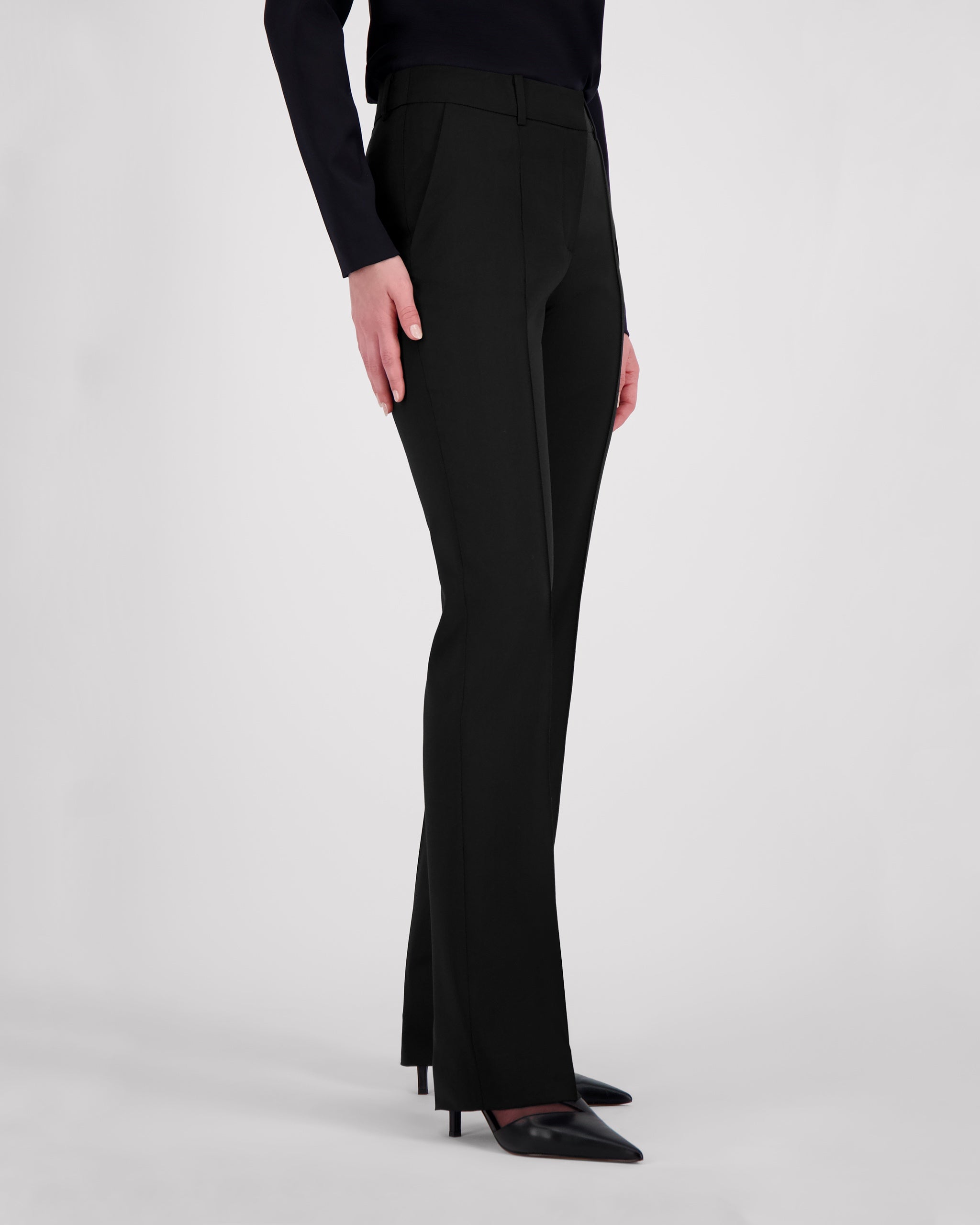 Elegante Hose aus reiner Merinowolle in Schwarz elegante-hose-aus-reiner-merinowolle-in-schwarz-front
