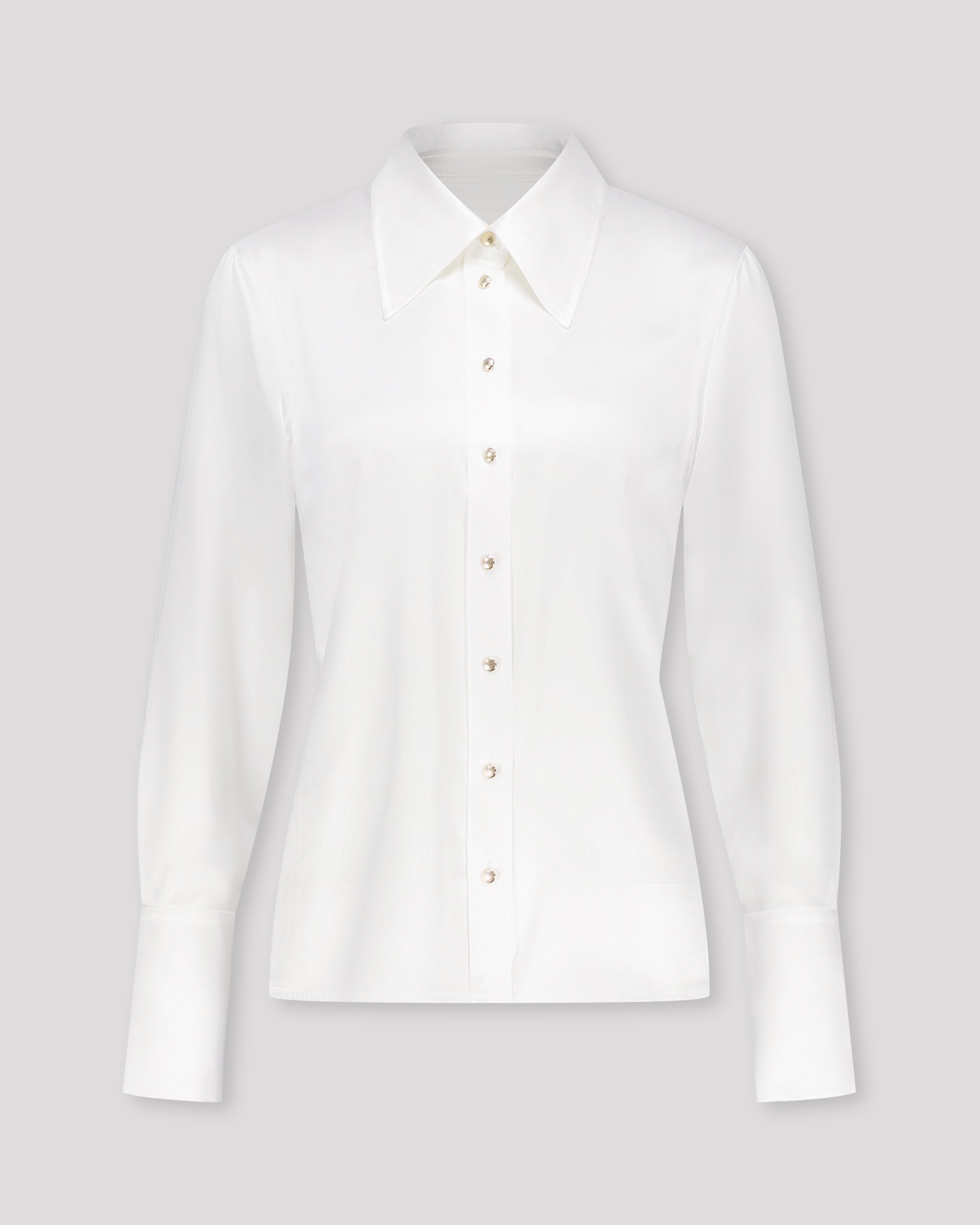 Klassische Bluse aus Peace Silk mit modernem Kragen klassische-bluse-aus-peace-silk-mit-modernem-kragen
