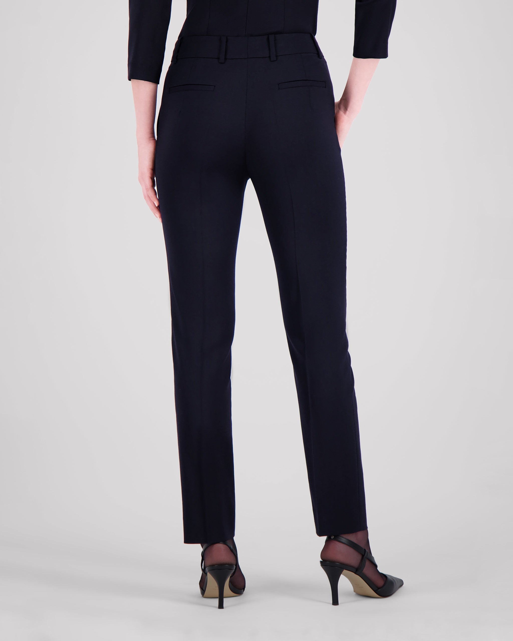 Knöchellange Hose aus reiner Merinowolle in Navy knochellange-hose-aus-reiner-merinowolle-in-navy-back